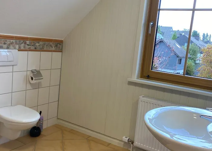 Unterm Dumel In Daire *